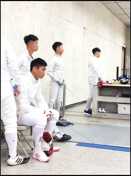 【狂賀】體育系碩士班應屆畢業校友徐君宇榮獲106全運會現代五項男子組團體金牌、個人金牌及男子擊劍個人銳劍殿軍圖片
