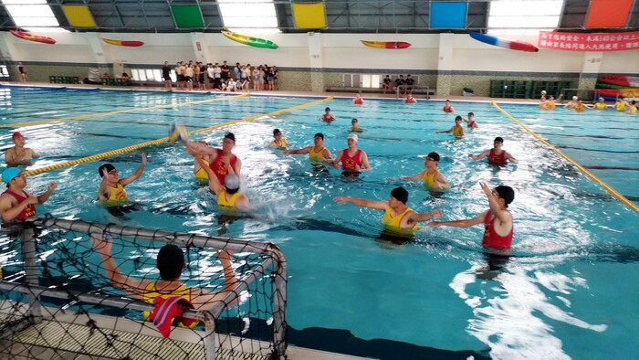 107年全校游泳比賽水球預賽於5/21熱鬧開打圖片