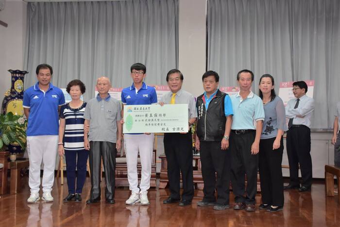 英雄歸來！古校長頒發獎金給2017世大運績優選手及教練圖片